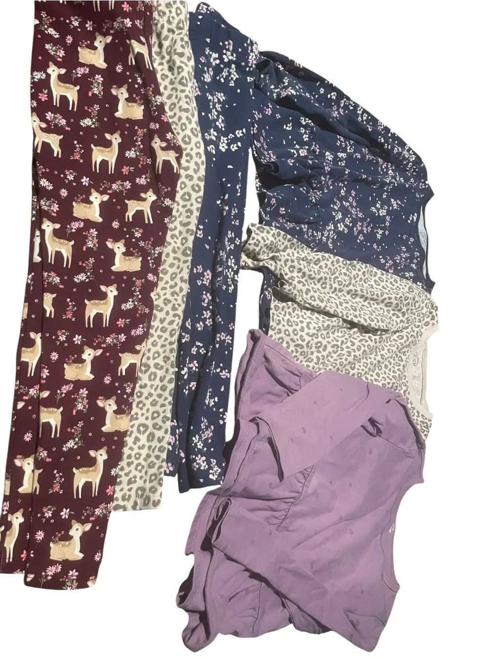 Carter size small little girls 6 pieces Great deal 3 outfits adorable